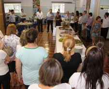 O secretário participou de um almoço com a comunidade escolar da Associação de Pais e Amigos dos Excepcionais (APAE) e...