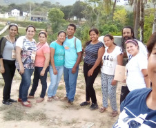 A afirmação é da professora quilombola Cassiane Aparecida de Matos uma entre os mais de 70 mil professores concursados e temporários da rede estadual de ensino do Paraná que celebram nesta segunda-feira (15) o Dia Nacional do Professor. 