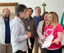 Governadora Cida Borghetti recebe o Procurador de Justiça do Estado do Paraná, Olympio de Sá Sotto Maior; o Sr. Álvaro de Araújo, da Codapar e José Roberto Ruiz, diretor-presidente da Fundepar.  -  Curitiba, 19/10/2018. ? Foto: José Fernando Ogura/ANPr