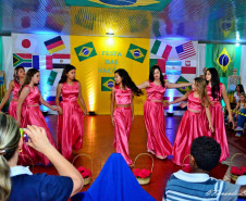 Pesquisa e apresentação tiveram como objetivo identificar e conhecer os povos que contribuíram para a formação da identidade cultural do Brasil.