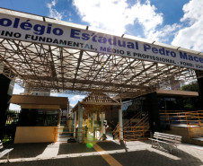No Colégio Estadual Pedro de Macedo, em Curitiba, estão disponíveis os cursos técnicos em Administração, em Informática e em Secretariado Executivo, tanto na modalidade integrado quanto subsequente. Também está disponível o Curso Técnico em Segurança do Trabalho, exclusivamente na modalidade subsequente.