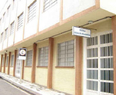 Escola Estadual Medalha Milagrosa, de Ponta Grossa.