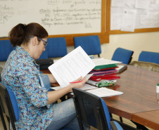 Proposta permite que professores da rede estadual escolham o melhor horário e local para as nove horas de planejamento das aulas e avaliações e estudos. Foto: Hedeson Alves