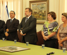 Curso capacita 120 participantes das regionais sobre processos administrativos e de sindicância. Houve ainda homenagem ao pintor Theodoro de Bona.