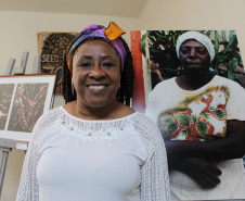 A Secretaria de Estado da Educação inaugurou nesta sexta-feira (23) a exposição Ero Ere Mulheres Artistas. A coletânea, que conta com 23 trabalhos distribuídos pela sede da Secretaria, em Curitiba, ficará aberta ao público e funcionários até o dia 18 de dezembro.  -  Curitiba, 23/11/2018   -  FOto: Fernando de Jesus/SEED