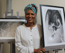 A Secretaria de Estado da Educação inaugurou nesta sexta-feira (23) a exposição Ero Ere Mulheres Artistas. A coletânea, que conta com 23 trabalhos distribuídos pela sede da Secretaria, em Curitiba, ficará aberta ao público e funcionários até o dia 18 de dezembro.  -  Curitiba, 23/11/2018   -  FOto: Fernando de Jesus/SEED