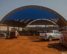 As obras do novo prédio do Colégio Estadual Arca&#770;ngelo Nandi, em Santa Terezinha do Itaipu, Oeste do Paraná, estão sendo fiscalizadas de uma maneira diferente. Familiares, professores, funcionários e alunos acompanham o andamento da construção, fazem relatórios e observações. Os resultados são compartilhados pelas redes sociais. 