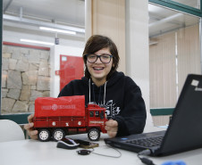 Pré-inscrições acontecem até domingo (16) para 300 vagas destinadas a estudantes do Ensino Médio de escolas públicas e particulares. Iniciativa é uma parceria entre Secretaria da Educação e Instituto de Tecnologia de Massachusetts (EUA).  Foto: Hedeson Alves