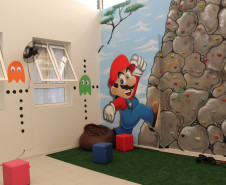 Escola Estadual de Educação Especial Lucy Requião agora conta com um espaço lúdico para atividades pedagógicas interativas e uma parede de escalada. Nesta sexta-feira (14), os estudantes do colégio interpretaram uma Cantata de Natal, que marca o final do ano letivo. 