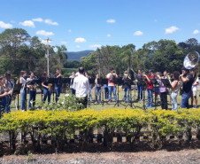 A comunidade escolar do município de Cândido de Abreu (na região Central do Estado) comemorou na última sexta-feira (14) a reinauguração do novo espaço do Colégio Estadual do Campo Agrônomo Hintz.