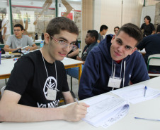 Além das oficinas ministradas pelos norte-americanos, também estão disponíveis mais de 18 cursos ministrados por universitários brasileiros e pela equipe de professores do Seed Lab.   