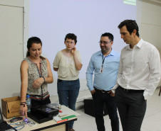 Além das oficinas ministradas pelos norte-americanos, também estão disponíveis mais de 18 cursos ministrados por universitários brasileiros e pela equipe de professores do Seed Lab.   