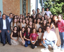 As escolas estaduais com as melhores notas e maior crescimento no Índice de Desenvolvimento da Educação Básica (Ideb) das regiões Sudoeste, Oeste, Centro e Centro-Sul foram premiadas nessa terça-feira (22), pela Secretaria de Estado da Educação na abertua do Seminário de Diretores – Aprendizagem em Foco 2019, realizado em Pinhão, no Centro-Sul do Estado.
