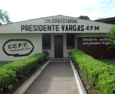 Colégio Estadual Presidente Vargas, em Telêmaco Borba.