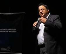 A Secretaria de Educação do Paraná realizou nesta quarta-feira (20), em Curitiba, o Seminário de Cooperação Pedagógica com Município. O evento contou com a presença do vice-governador, Darci Piana, e do secretário da Educação, Renato Feder. Participarão prefeitos de 140 municípios, secretários municipais da educação de 397 municípios. Curitiba,20/02/2019 Foto:Jaelson Lucas / ANPr