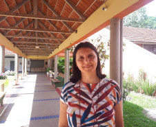 Secretaria homenageia mulheres que marcaram a história da educação e todas as que, hoje, tornam a nossa rede possível. Na foto a diretora Claudineia da Silva Vargas está iniciando o quarto ano como diretora do Colégio Estadual Cianorte, o maior do município que fica no Noroeste do estado. 