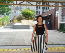 Secretaria homenageia mulheres que marcaram a história da educação e todas as que, hoje, tornam a nossa rede possível. Na foto a diretora Edilaine Regina Triani do Colégio Estadual Pedro Macedo, em Curitiba.