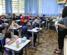Eles assistiram nos períodos da manhã e tarde relacionadas ao conceito de Síndrome de Down e experiências vivenciadas pela bacharela em direito, Vanessa Dlugosz, mãe de um aluno com down.