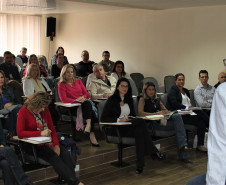 Servidores discutiram experiências internacionais e em outros estados relacionadas aos avanços das políticas educacionais e mecanismos para melhorar a educação no Brasil.