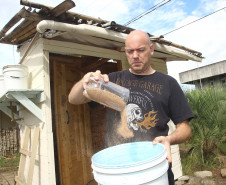 Sanitário ecológico na escola estadual Newton Freire Maia em Pinhais.Na imagem, Marcos Aurélio Wosch. Pinhais,12/03/2019 Foto:Jaelson Lucas / ANPr