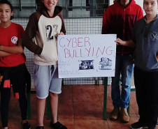 Equipes pedagógica e diretiva das escolas estaduais elaboraram atividades pedagógicas diversificadas para trabalhar com a temática durante toda a semana. 