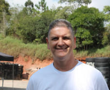 Ao término das capacitações, que têm 20 horas de duração, os policiais começam imediatamente a atuar nas escolas inscritas no programa. 