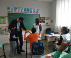 Governador Ratinho Junior esteve na Apae de Maringá, que atende mais de mil pessoas com deficiência e é mantenedora de duas escolas. 