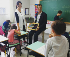Governador Ratinho Junior esteve na Apae de Maringá, que atende mais de mil pessoas com deficiência e é mantenedora de duas escolas. 