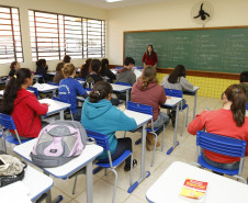 Alunos em sala de aula.
Foto: Hedeson Alves/SEED/Arquivo ANPr