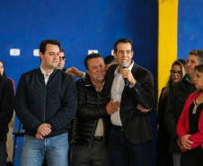 O governador Carlos Massa Ratinho Junior participa nesta segunda-feira (23) do plantio de árvores no Colégio Estadual Professora Maria Gai Grendel, no bairro Caximba, em Curitiba. O evento marcará o início do programa Paraná mais Verde, que vai incentivar o plantio de mudas de árvores nativas em todo o Estado.   23/09/2019 - Foto: Geraldo Bubniak/AEN