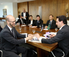 Governador Carlos Massa Ratinho Junior recebeu no Palácio Iguaçu o embaixador da Finlândia, Jouko Leinonen. Curitiba,01/10/2019 Foto:Jaelson Lucas / AEN