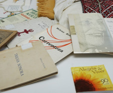 Exposição homenageia poetisa paranaense