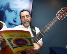 Exposição homenageia poetisa paranaense