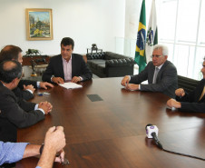 As nomeações foram assinadas nesta quinta-feira (15) pelo governador Beto Richa. Com isso, chega a 11.563 mil o número de docentes contratados apenas neste ano. A Secretaria da Educação já começa a organizar um novo concurso, a ser realizado ainda este ano.