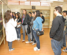 Além de conhecerem as instalações da instituição, os alunos participaram de palestra que abordou escolha profissional.