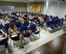 No início deste mês, o NRE também promoveu uma reunião técnica com representantes das secretarias municipais de Educação de 15 municípios da área de abrangência da Regional para repasse de orientações referentes ao funcionamento da Sala de Recursos Multifuncional.