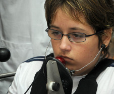 Professores da rede estadual de ensino exploram potencialidades da mídia por meio de rádios escolares. O objetivo é promover a integração e a cidadania.