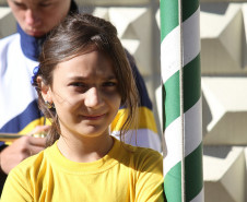 Outras visitas – Ainda na mesma semana, Flávio Arns visitou escolas de Curitiba.O Colégio Estadual Professora Maria Aguiar Teixeira, a Escola Estadual República Oriental do Uruguai, o Colégio Estadual Deputado Olívio Belich, além do Centro Estadual de Capacitação em Artes Guido Viaro e a Escola de Educação Especial Egrégora. 