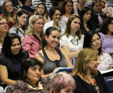 O tema deste ano da Olimpíada é “O lugar onde vivo” e serão quatro os gêneros a serem trabalhados: poemas (alunos de 5º e 6º anos); memórias (alunos de 7º e 8º anos); crônica (alunos de 9º ano do ensino fundamental e 1º ano do ensino médio); e artigo de opinião (alunos de 2º e 3º anos do ensino médio).