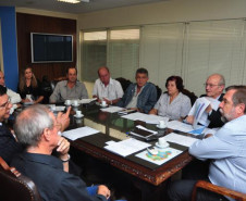Representantes da Associação Paranaense de Administradores Escolares (Apade) discutiram sobre valorização dos profissionais da educação.