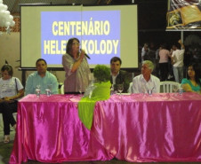 Participantes têm oportunidade de conhecer mais sobre escritores paranaenses. Este ano, destaque foi para poetisa Helena Kolody.