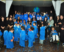 Em comemoração a Semana Nacional da Pessoa com Deficiência Intelectual e Múltipla de 2011 da Escola de Educação Especial Idalba Abreu Pierin – Apae de Tamboara, foi realizado a 2ª Noite Cultural e contou com a participação de todos os funcionários, alunos, familiares e comunidade em geral.