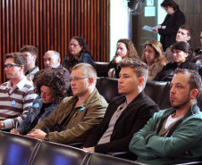 O encontro, realizado na Assembleia Legislativa do Paraná, integra parte das atividades comemorativas do Dia Estadual de Combate à Homofobia.