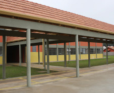 A unidade tem estrutura com 20 salas de aula, 4 salas específicas, 5 ambientes administrativos e pedagógicos, 9 ambientes de serviços, bicicletário, acesso para portadores de deficiência, laboratório de Ciências Físicas e Biológicas, laboratório de informática, pátio coberto, cozinha, biblioteca e quadra poliesportiva coberta. 