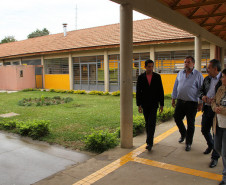 Qualidades do Programa Estadual da Alimentação Escolar e da Agricultura Familiar são salientadas durante visita de Arns a escolas em Tibagi. Foto do Colégio Estadual Baldomero Taques.