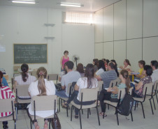 Encontro no Núcleo Regional de Assis Chateaubriand realiza formação para professores que atuam no Programa Sala de Apoio à Aprendizagem.