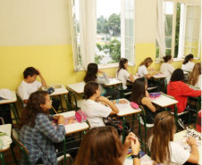 Agilidade da Secretaria, Núcleos Regionais de Educação e gestores permitiu pela primeira vez que os recursos provenientes do FNDE fossem liberados no 1º semestre.