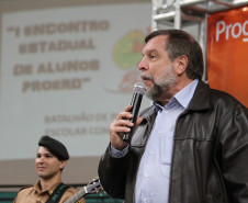 Em evento que contou com a presença do vice-governador e secretário da Educação, Flávio Arns, jovens reafirmam compromisso de permanecer longe das drogas.