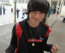 Equipe multidisciplinar e grêmio estudantil do Colégio Estadual Professor Júlio Szymanski promovem debates com alunos e professores sobre o assunto