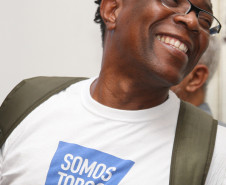 Divididos em períodos, seis turmas conheceram o campus da Reitoria e o prédio histórico da Praça Santos Andrade, em Curitiba. Ao final, os estudantes deverão entregar relatórios sobre as impressões da visita.